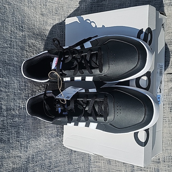 Adidas Men Size 13 Courtbeat Court Beat tennis shoe NEW with Box black white red - Picture 6 of 13